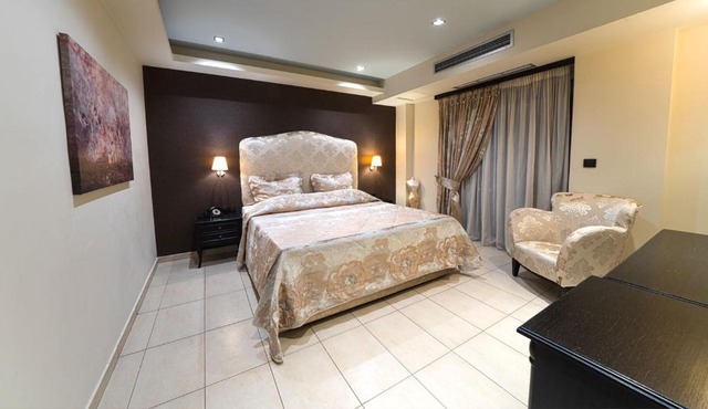 Amalias Hotel in Kourouta