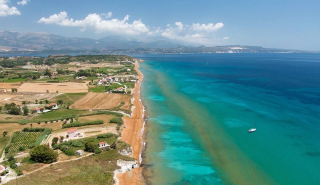 Ammos - Beachfront villa - Grand Blue Beach residence in Lixouri