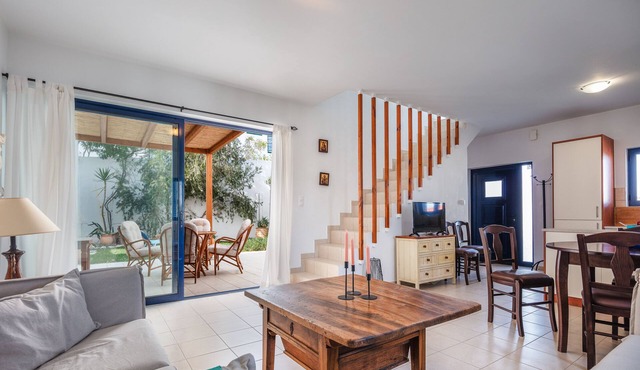 Anatoli 14, 3-bedr house, roof terrace with Seaview