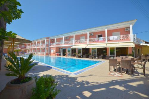 Angelina Hotel & Apartments in Sidari