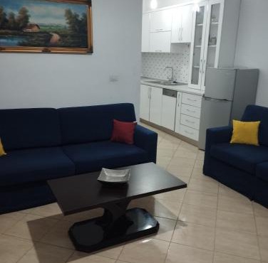 Apartament Rruga Sazan pran Kraal Hotel