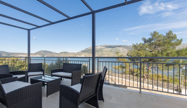Apartment '4 Υπνοδωματίων' with Sea View, Wi-Fi and Air Conditioning in Ληξούρι