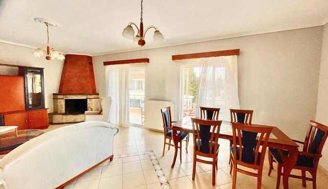 Apartment 'Casa Verde Blu' with Balcony, Wi-Fi and Air Conditioning