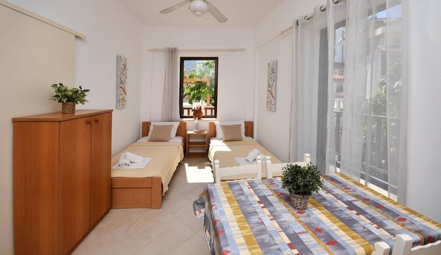Apartment 'Deluxe Corner No 3' with Sea View, Wi-Fi and Air Conditioning in Ierapetra