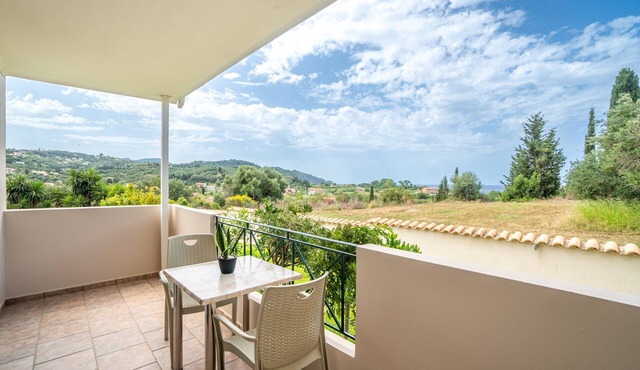 Apartment 'Premier Studio Downstairs 9' with Sea View, Wi-Fi and Air Conditioning in arillas kerkyra