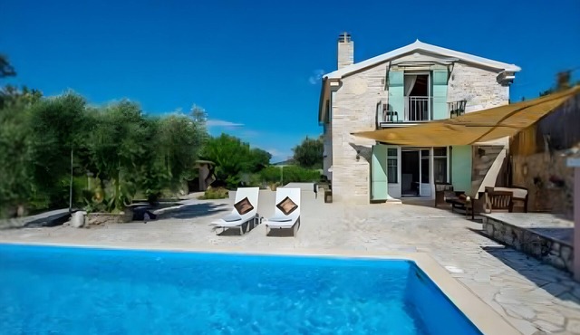 Apartment 'Siorra Angelina Villa' with Private Pool, Wi-Fi and Air Conditioning in Perítheia