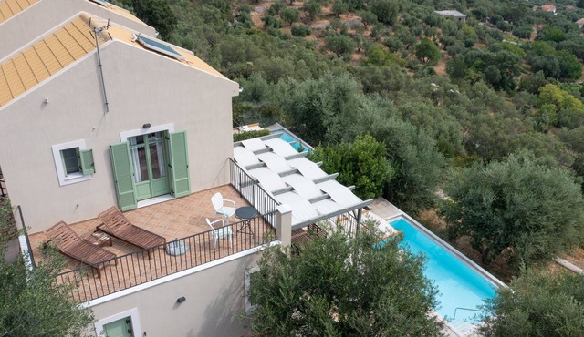 Armonia hillside villas in vathy