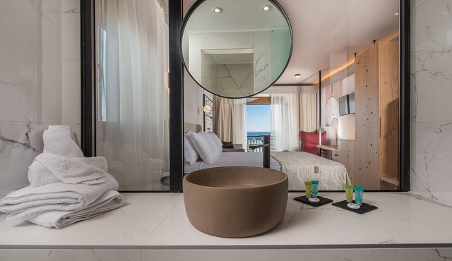Assano Sea Front Luxury