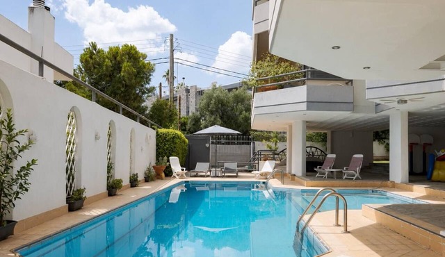 Athenian Riviera Luxurious Villa, Villa in Alimos