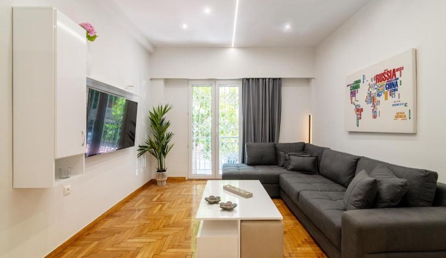 Athens apartment near Metro