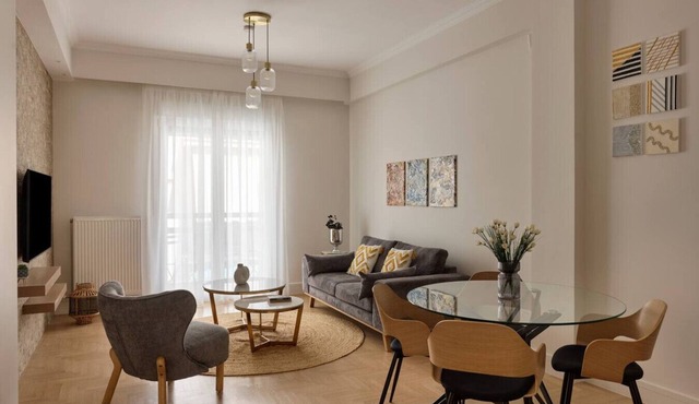 Athens Glow 2bd Apt in Ilisia in Athina