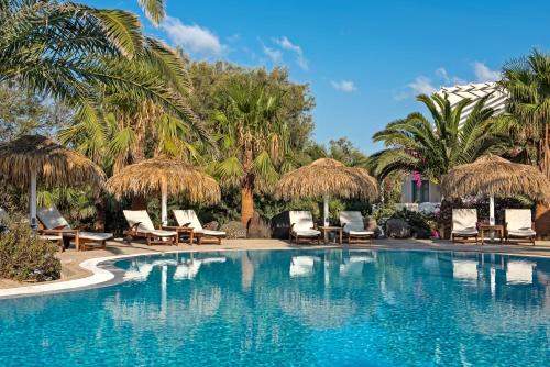 Atlantis Beach Villa in Santorini