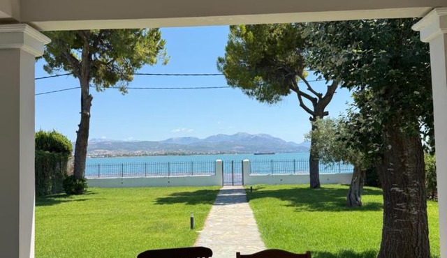 Avlida Beach House in Chalcis