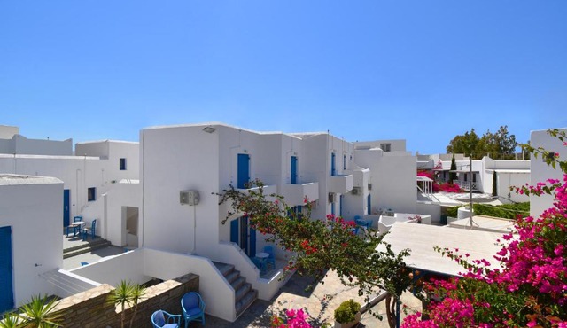 Ayeri Hotel