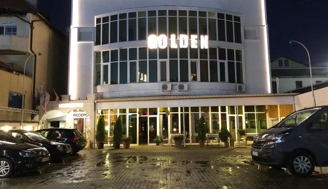 B&B GOLDEN Hotel