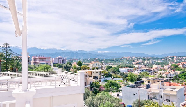 Barbara's apartments with mountain and sea view (1) in Chania