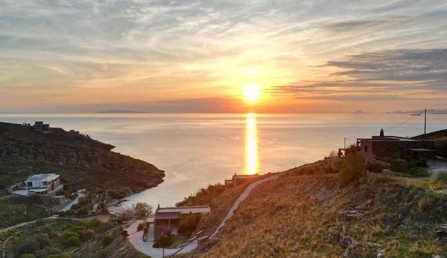 Beach House with Astounding View in Kea
