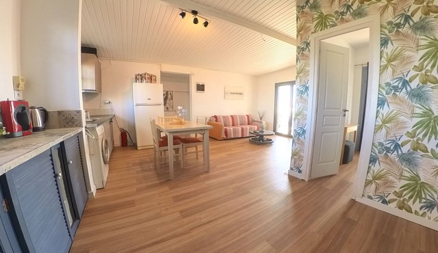 Beachfront/2br/garden/bbq/seaview/quietretreat in Mesolongi