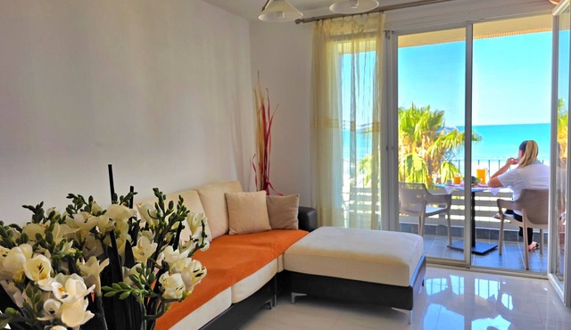 Beachfront & Sea View Apartment 102