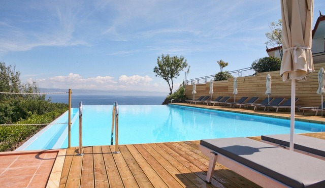 Belvedere Aeolis Hotel