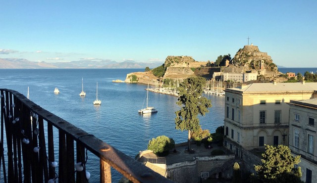 Belvedere flat with panoramic view of Corfu old town