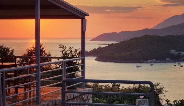 Belvedere Hotel & Suites