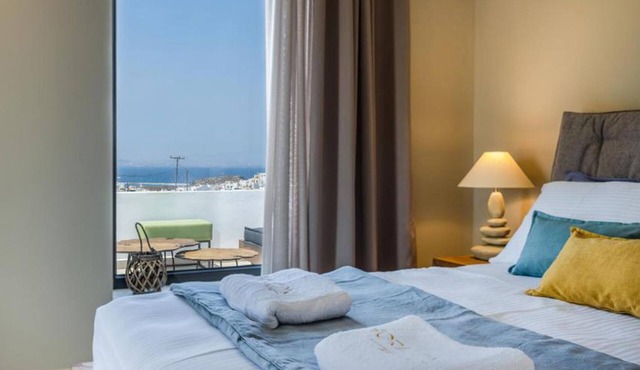 BH672 - C - Suite Naxos in Naxos