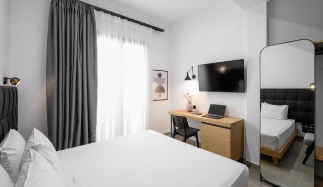 BH763 - C - Room Thessaloniki