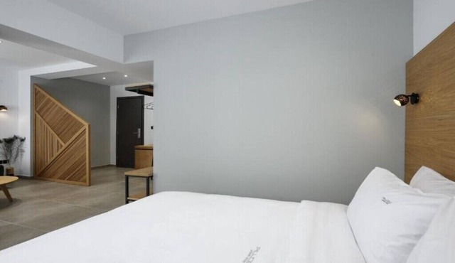 BH766 - C - Room Thessaloniki