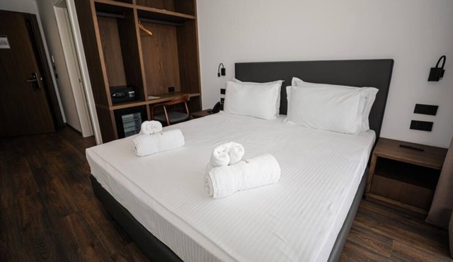 Black Diamond Hotel Dhermi