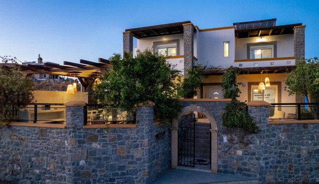 Bougan Villa in Lartos