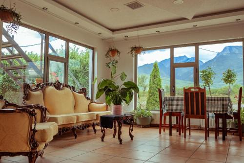 Bujtina Podguri Stay in Peja with Breakfast