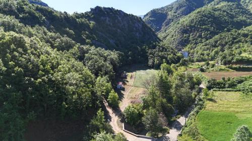Camping-Baven-Toven Naturae in Bulshizë