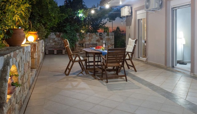 Casa Anthea 3 bedroom apartment with Garden in Kounoupidiana