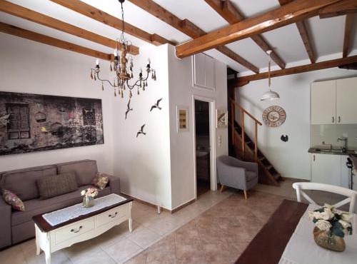 Casa di Sofiana by wood and stone