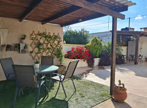 Casa Ioanna - Elegant Residence in Kalivianí