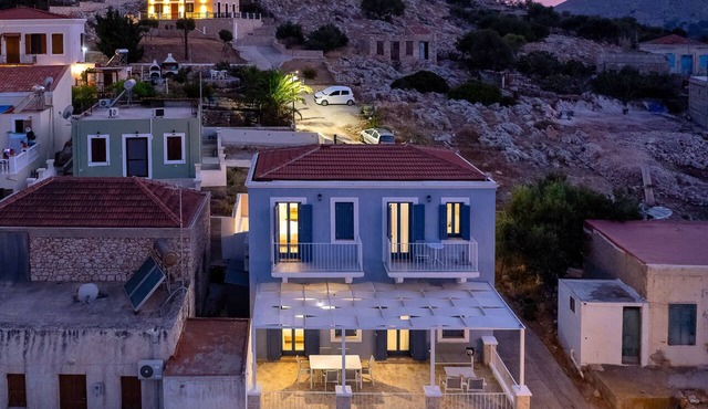 Casa Natalia 2, Modern Coastal Style Holiday Apartment in Halki