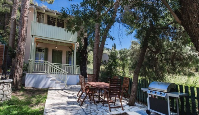 "Casa Piccola" mit Blick auf das Wasser by Interhome in Vafkeri