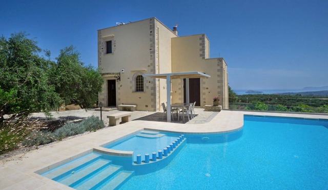 Casa Rustica with 2 bedrooms and a private pool in Maleme, Chania in Chania