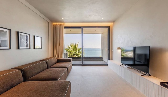 Casa Sud | Luxury 2BR Apartment by PikHost in Vlorë