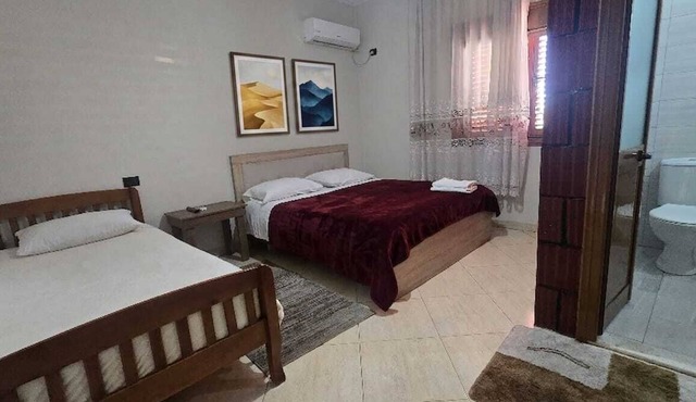 Charming 5-bedroom house with AC in vibrant Tiranë