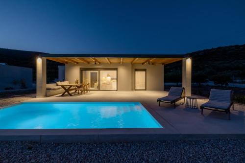 Citrus Villa with Pool and Sea View near Nafplio