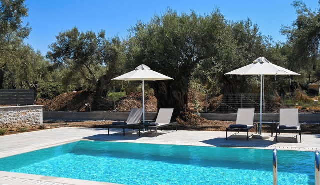 Cosy Halipoma-Tilemahos into Lefkada town & close to Ai Giannis beach