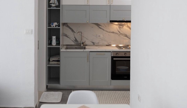 Cozy 1-bedroom apartment in lovely Tale with AC