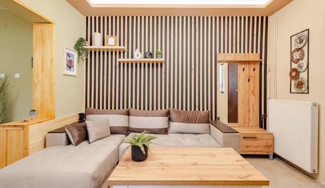 Cozy 1894 Old Heritage Maisonette - 100m2 - JK 7towers in Thessaloniki