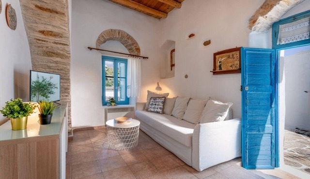 Cozy Lefkes House