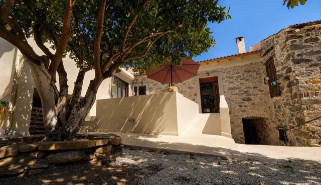 Cretan Philosophy, Relaxury Country Living in Vlátos