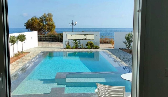 Cretan-style Villa Marina Hills with breathtaking sea views