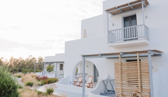 Crystal Mare Suites in Naxos