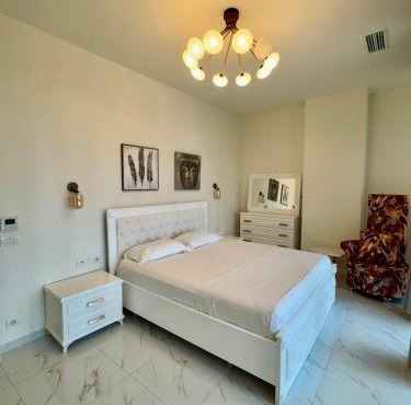 Crystal Pool Villa, Green Coast, Palase